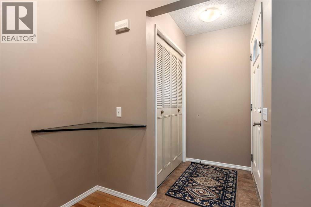 #31 5625 Silverdale Drive NW - 4