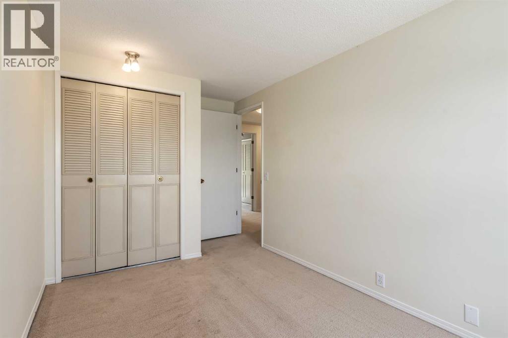 #31 5625 Silverdale Drive NW - 19