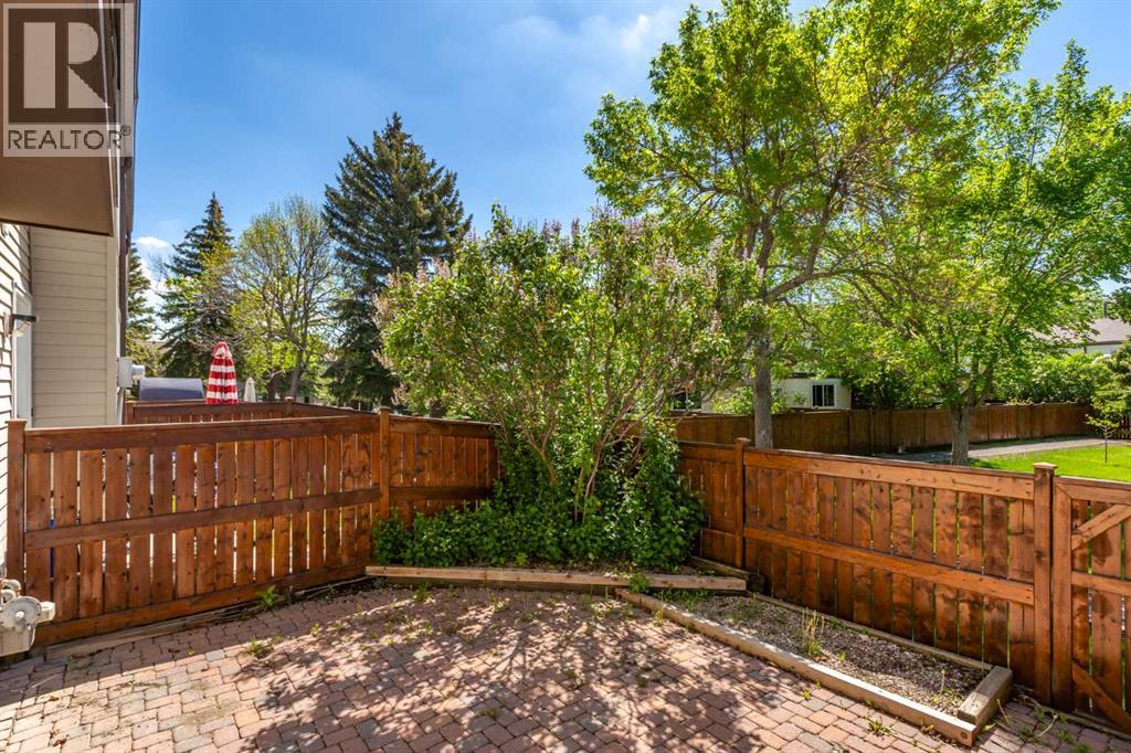 #31 5625 Silverdale Drive NW - 28