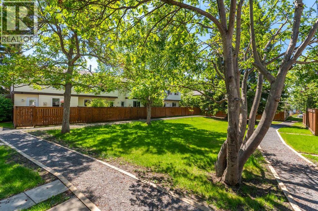 #31 5625 Silverdale Drive NW - 31