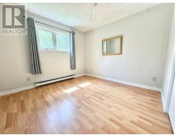 73 Hillgrade Street thumbnail 23