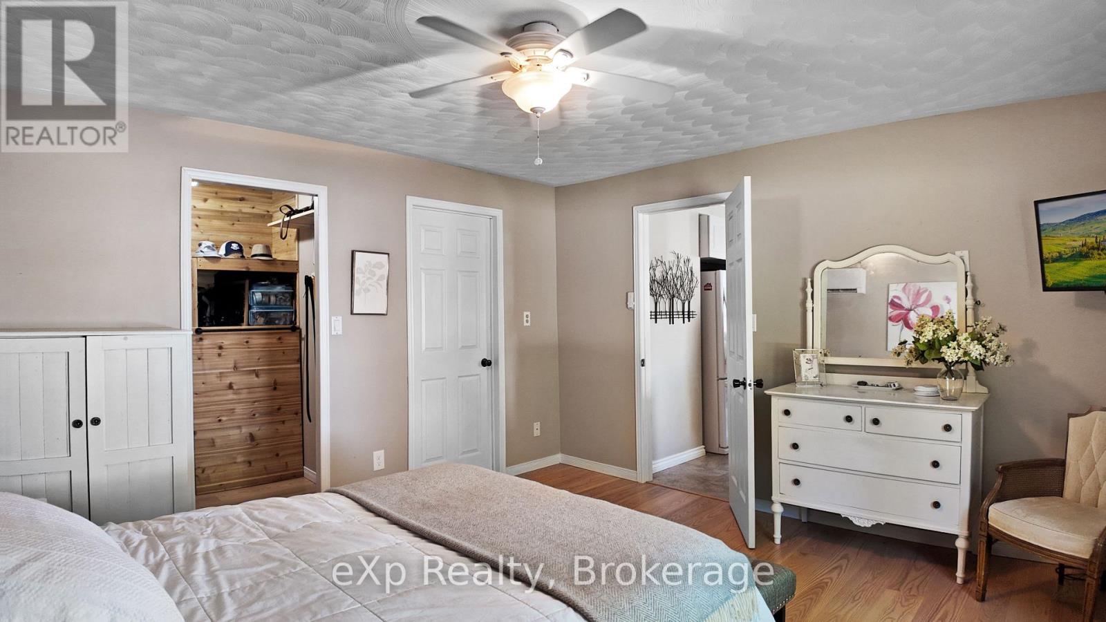 129 LAKE ROSALIND ROAD 1 - 18