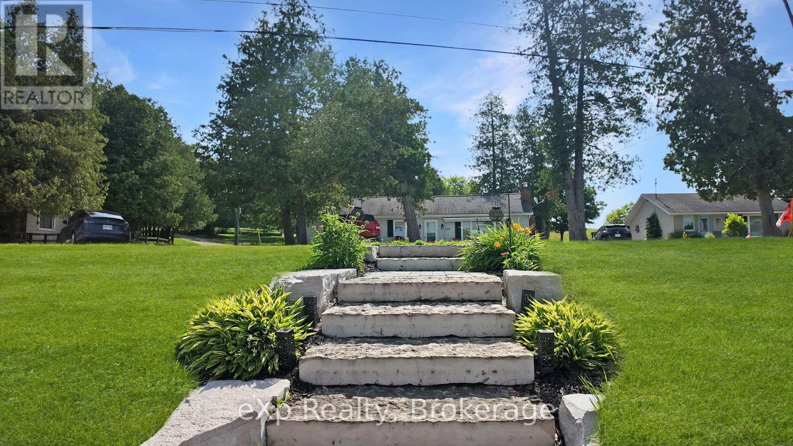 129 LAKE ROSALIND ROAD 1 - 6