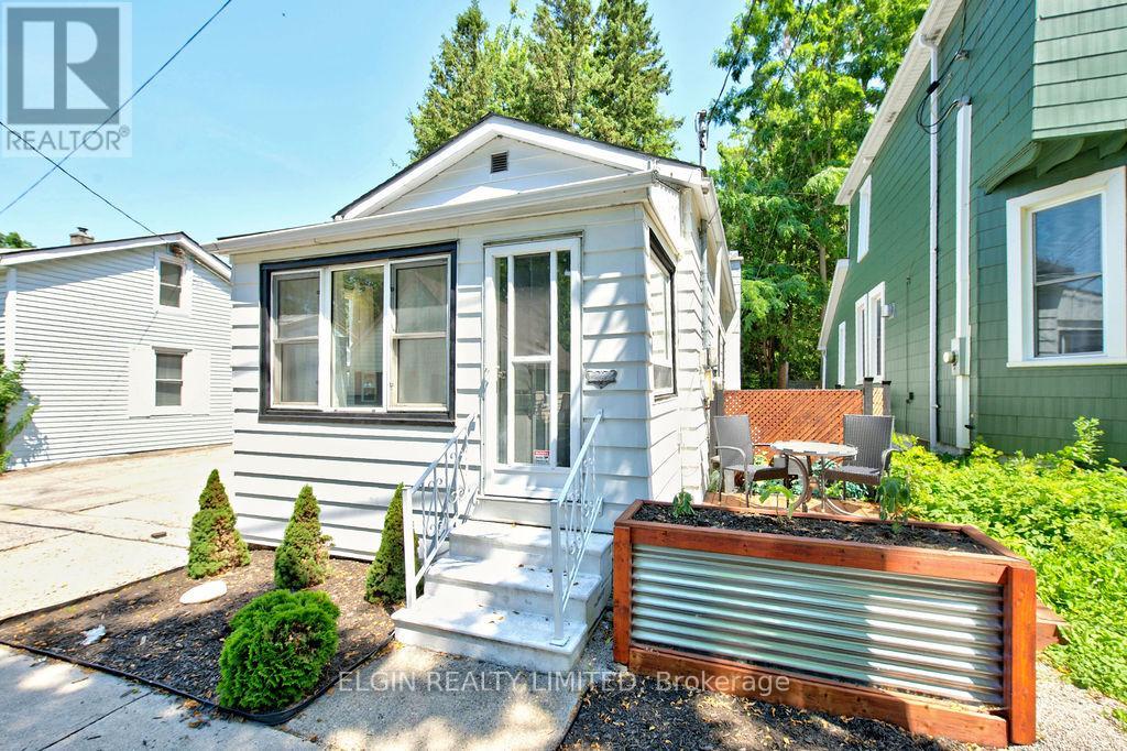 28 WALNUT STREET - 2