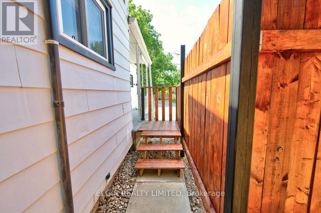 28 WALNUT STREET - Image 26