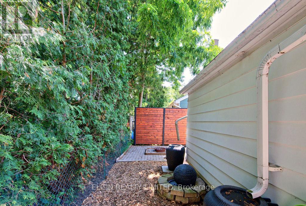 28 WALNUT STREET - Image 28