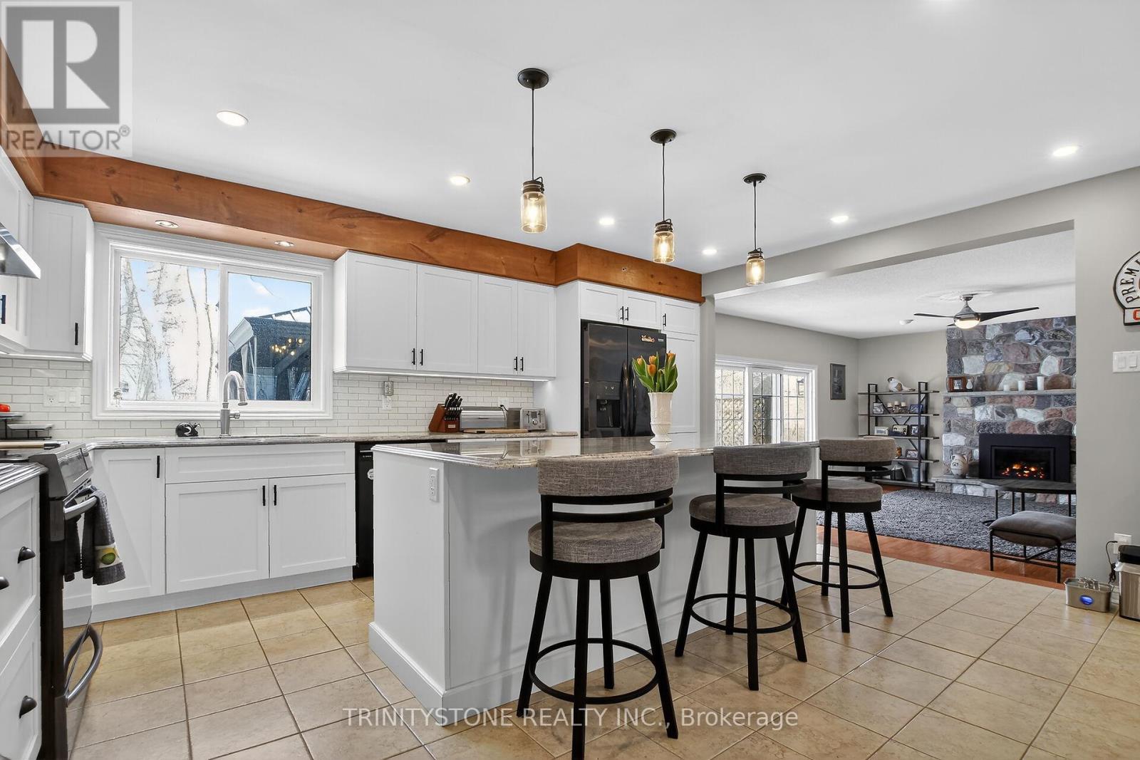 259 LAKE AVENUE E, Ottawa. Luxury613. By Peter Sagos - Image 19
