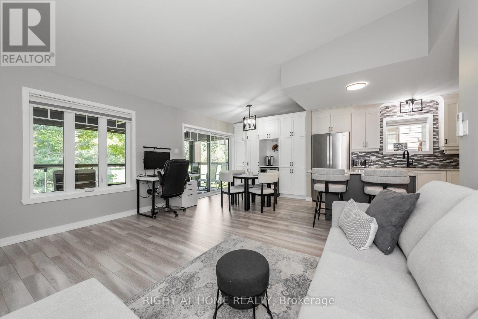 #296 308 MASTERS LANE - 15