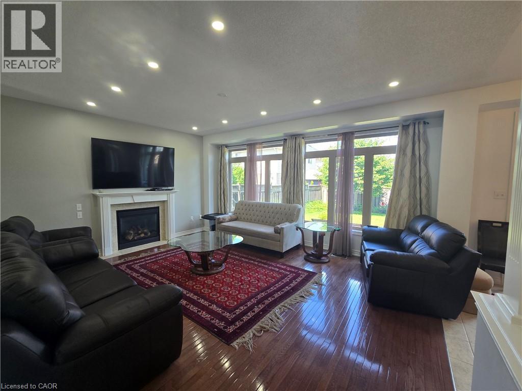 197 CLOVERLEAF Drive - 11