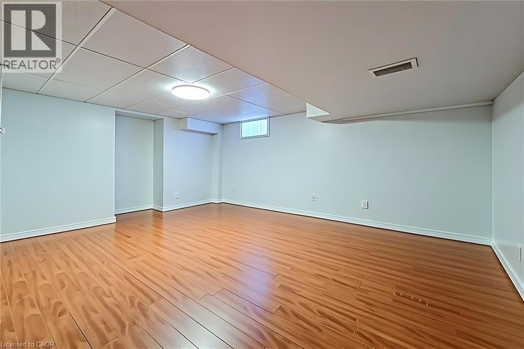 197 CLOVERLEAF Drive - 42