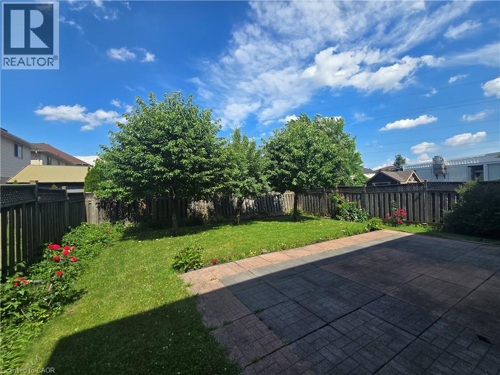 197 CLOVERLEAF Drive - 50