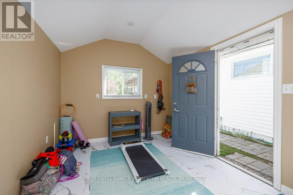 61 ROSEDALE AVENUE - 18