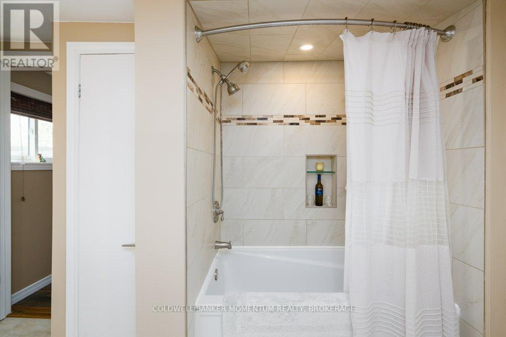 61 ROSEDALE AVENUE - 14