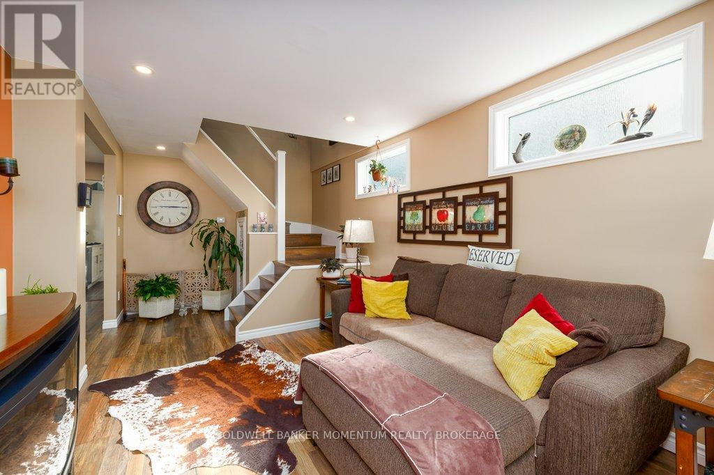 61 ROSEDALE AVENUE - 5