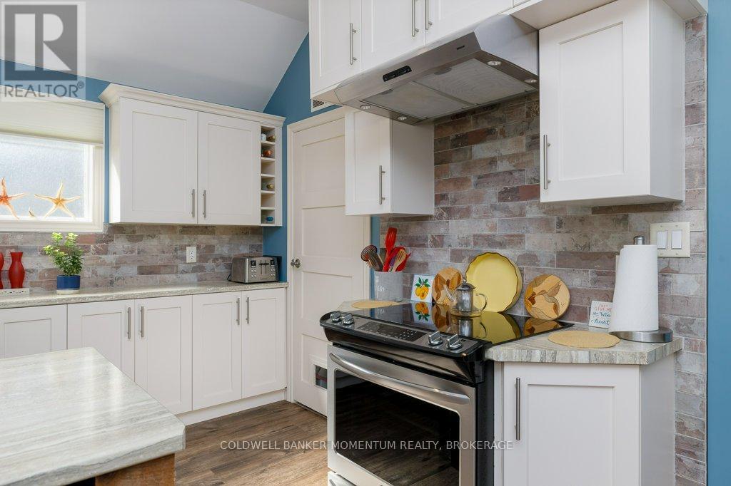 61 ROSEDALE AVENUE - 9