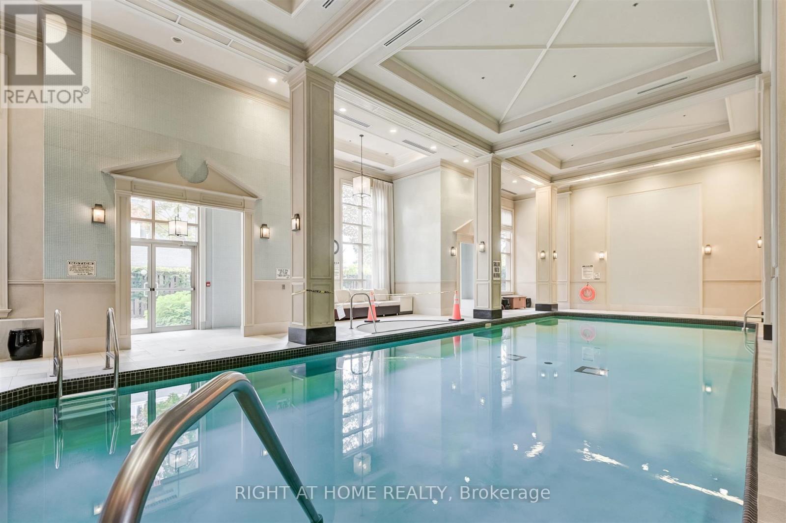 #306 20 BURKEBROOK PLACE - 26