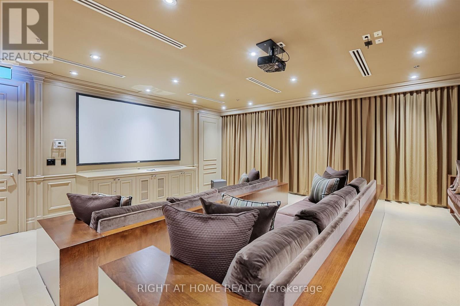 #306 20 BURKEBROOK PLACE - 29