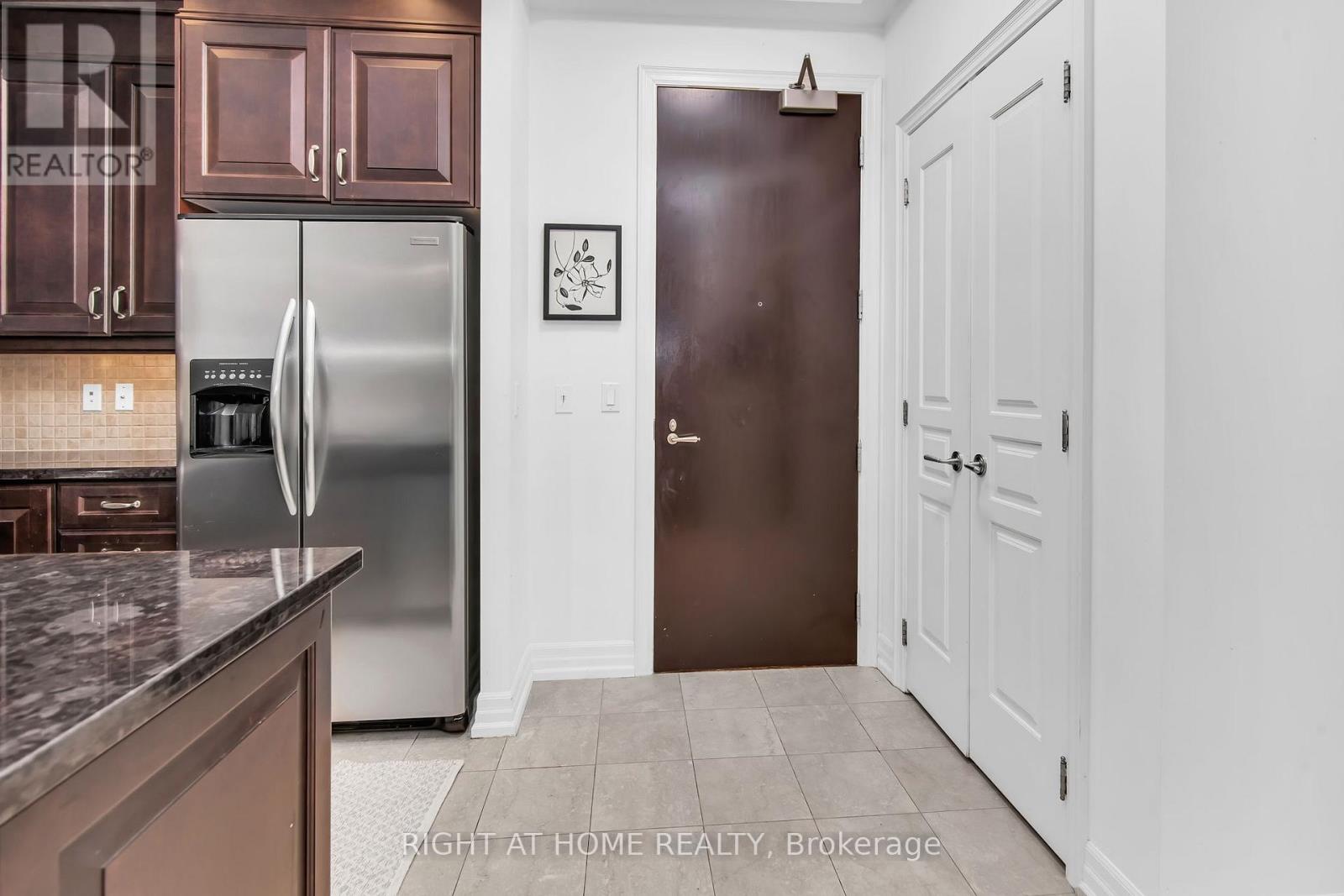 #306 20 BURKEBROOK PLACE - 7