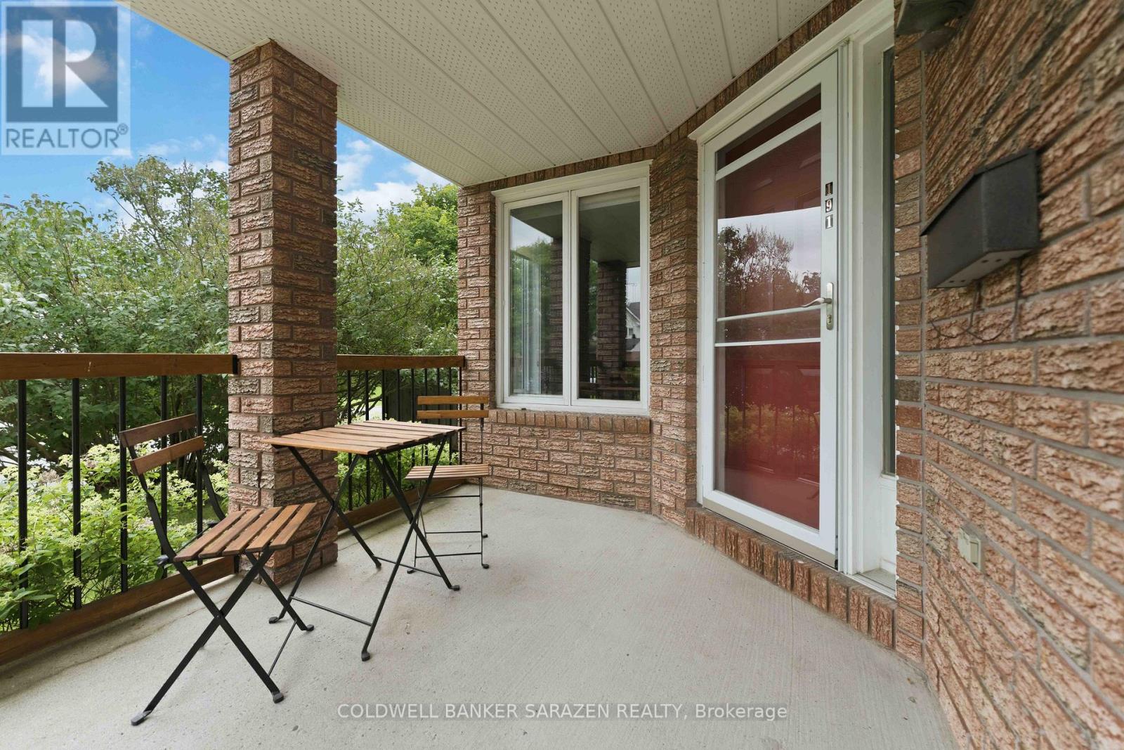 191 MARKLAND CRESCENT - 3