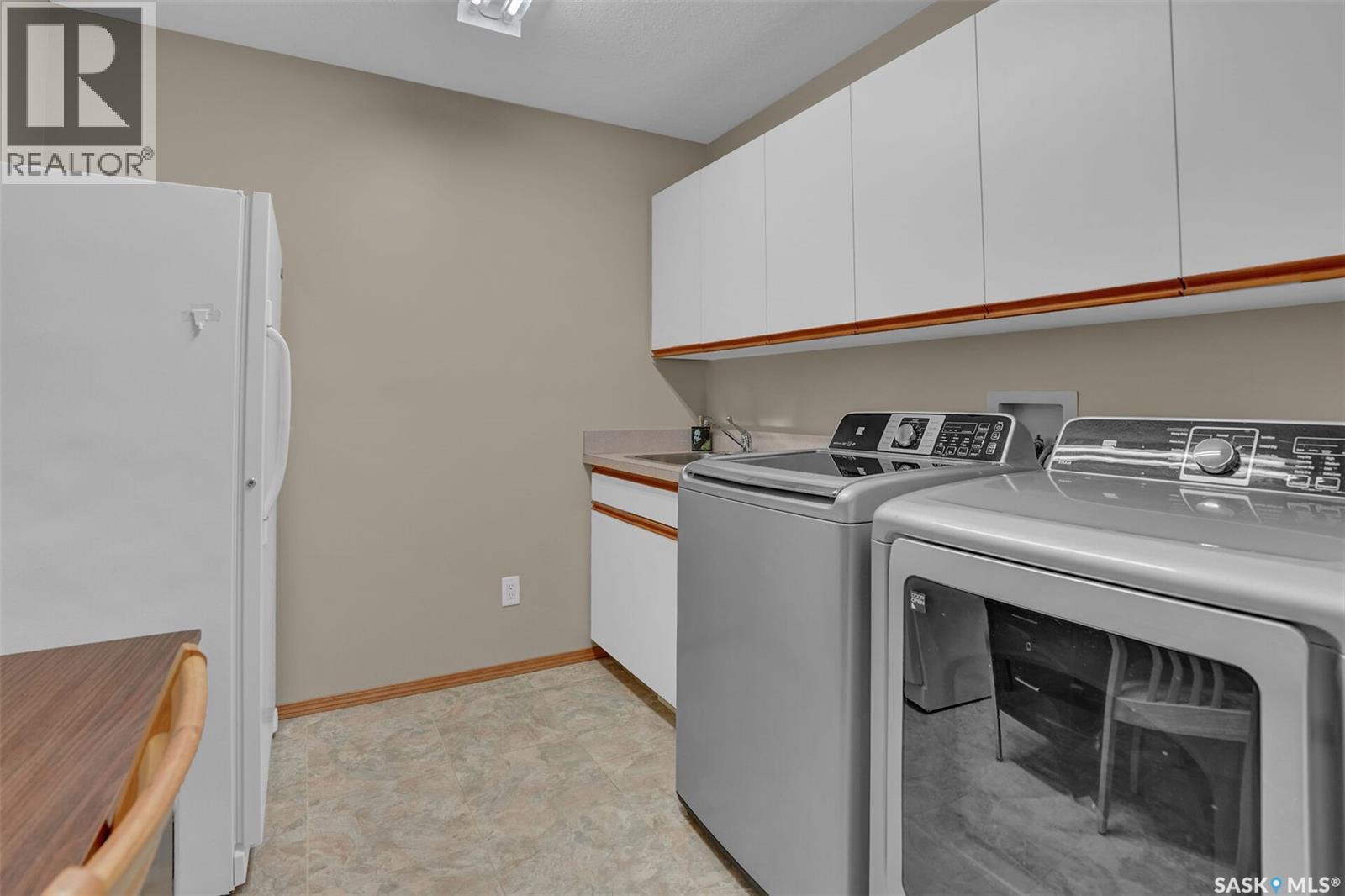 3324 Buckingham DRIVE E — photo 16