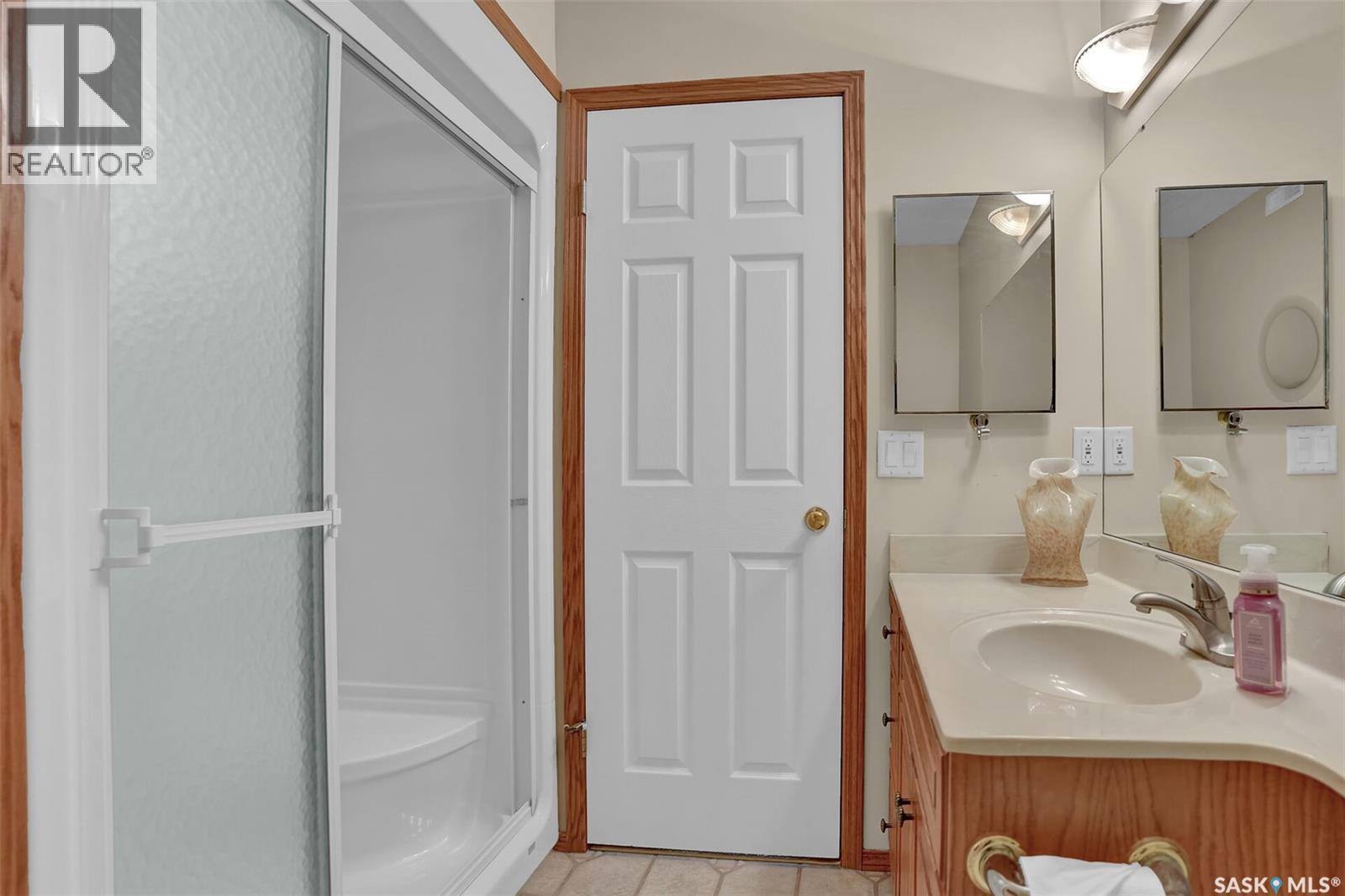 3324 Buckingham DRIVE E — photo 20