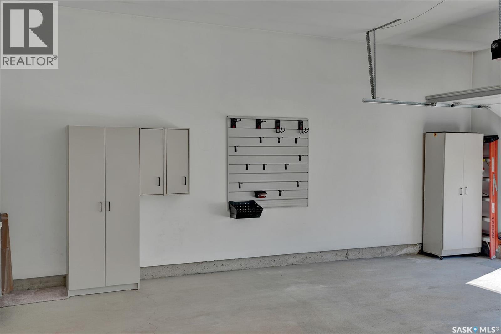 3324 Buckingham DRIVE E — photo 35