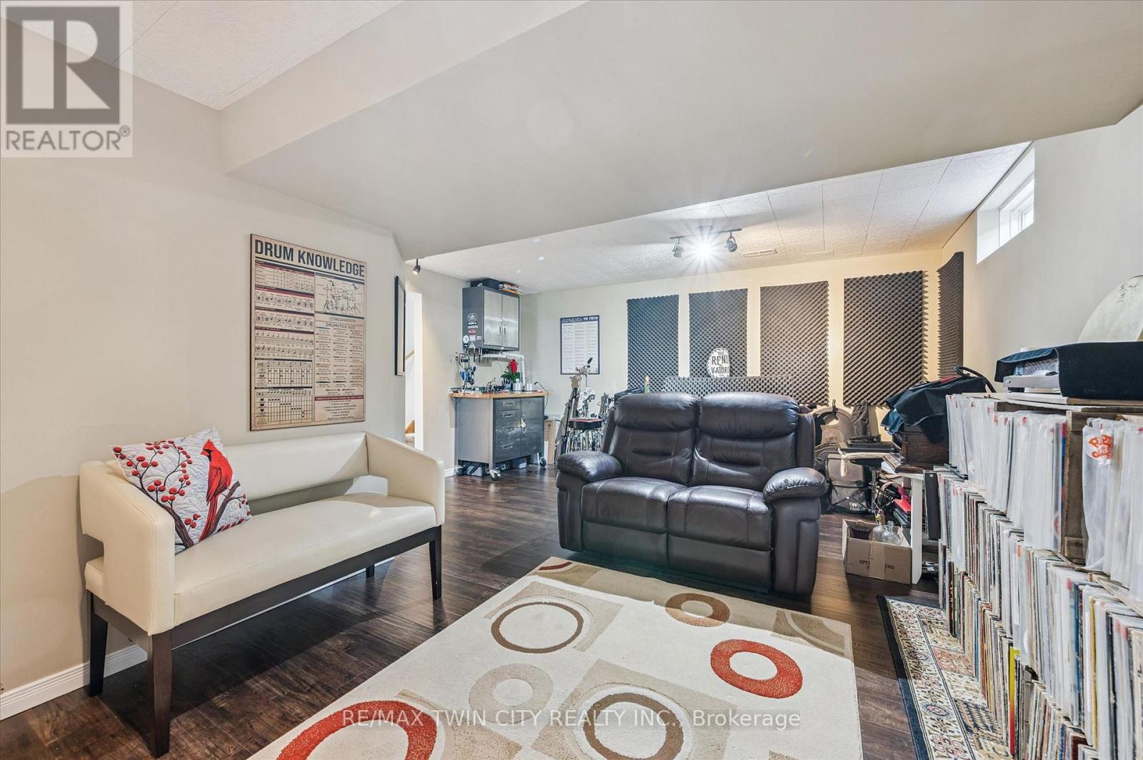 #27 30 BRYAN COURT - 20