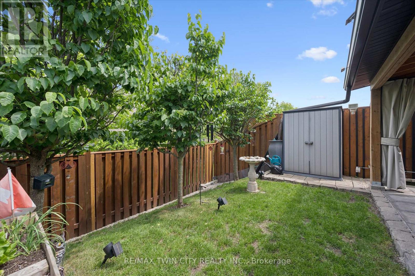 #27 30 BRYAN COURT - 25