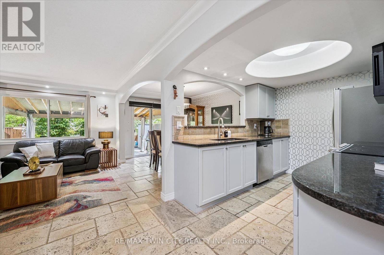 #27 30 BRYAN COURT - 6
