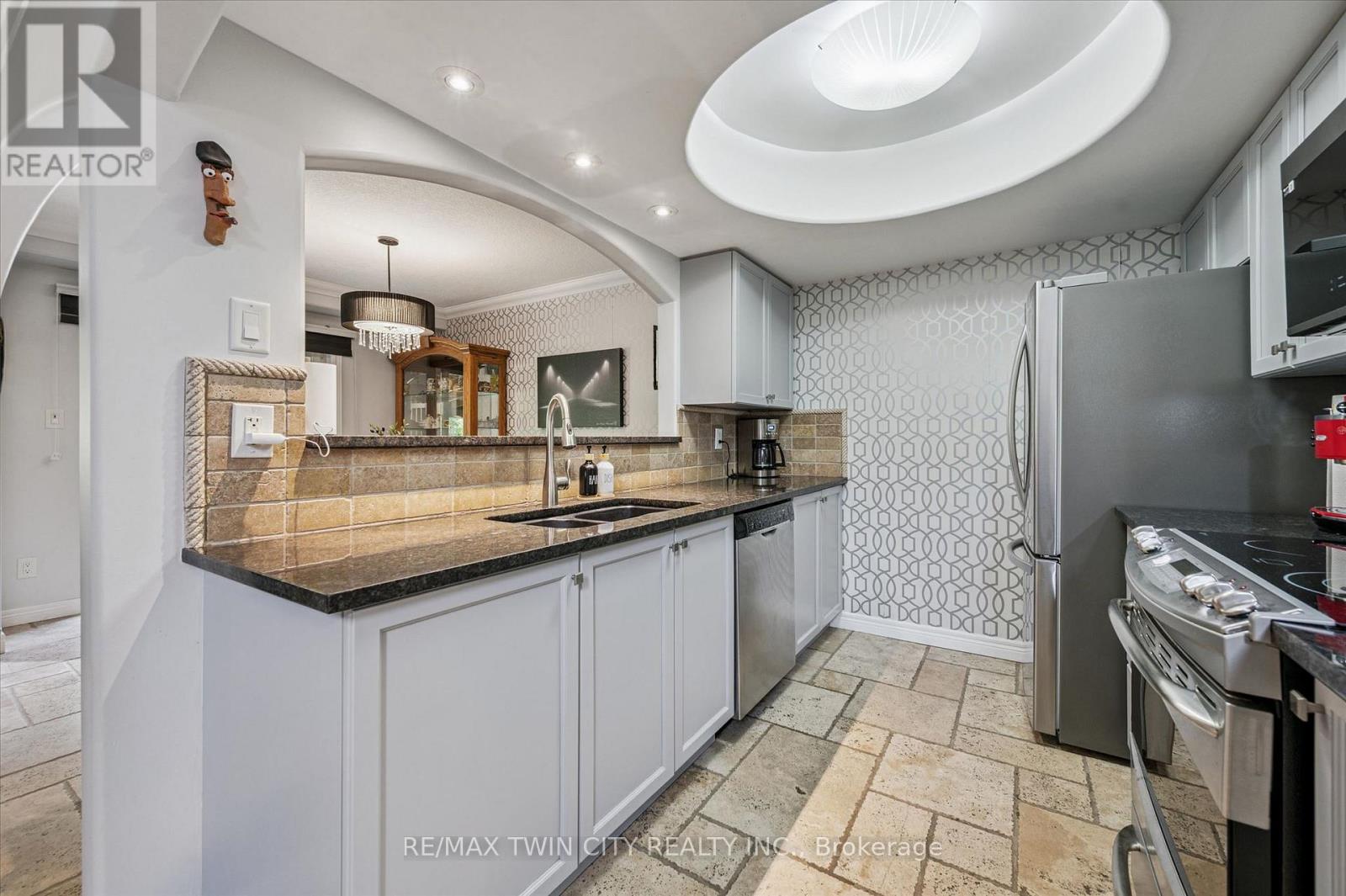 #27 30 BRYAN COURT - 7