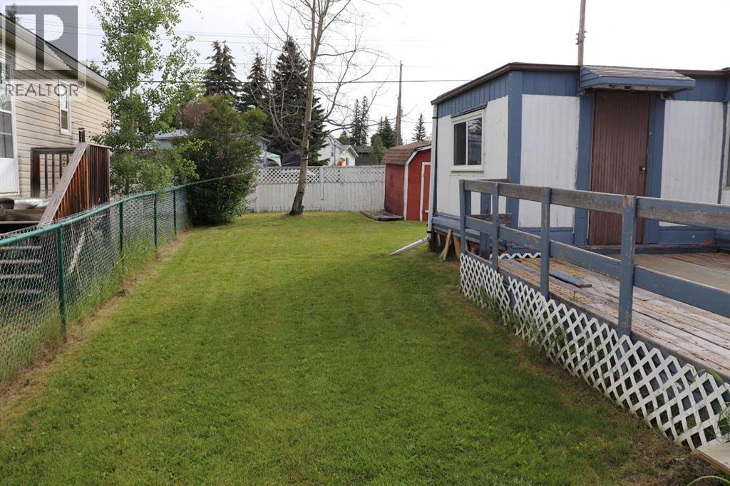 809 52 Street - 17