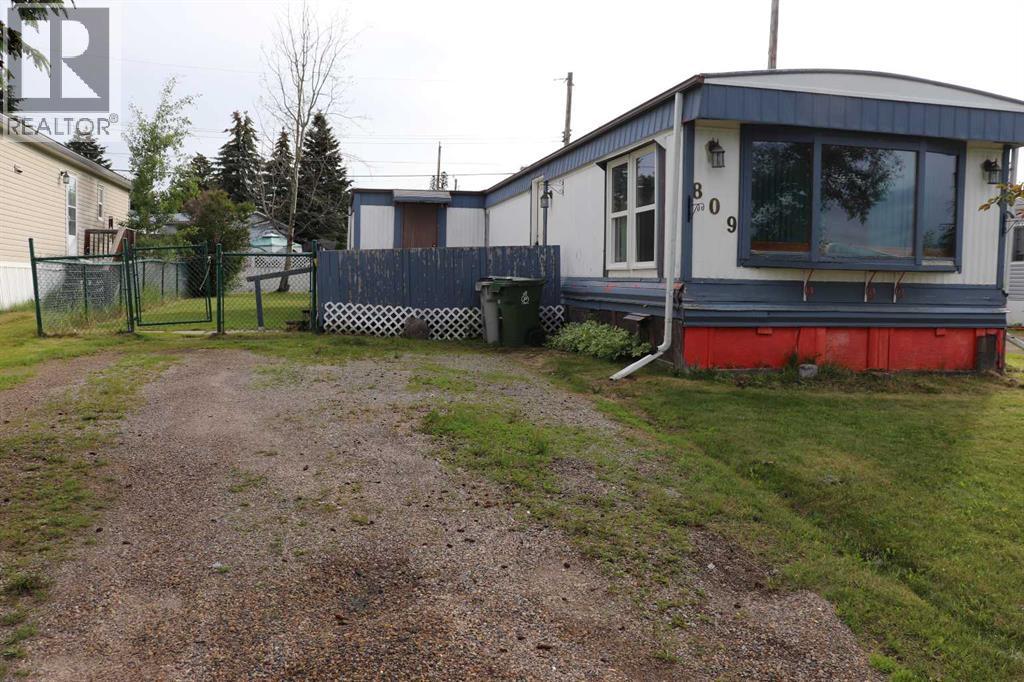 809 52 Street - 16