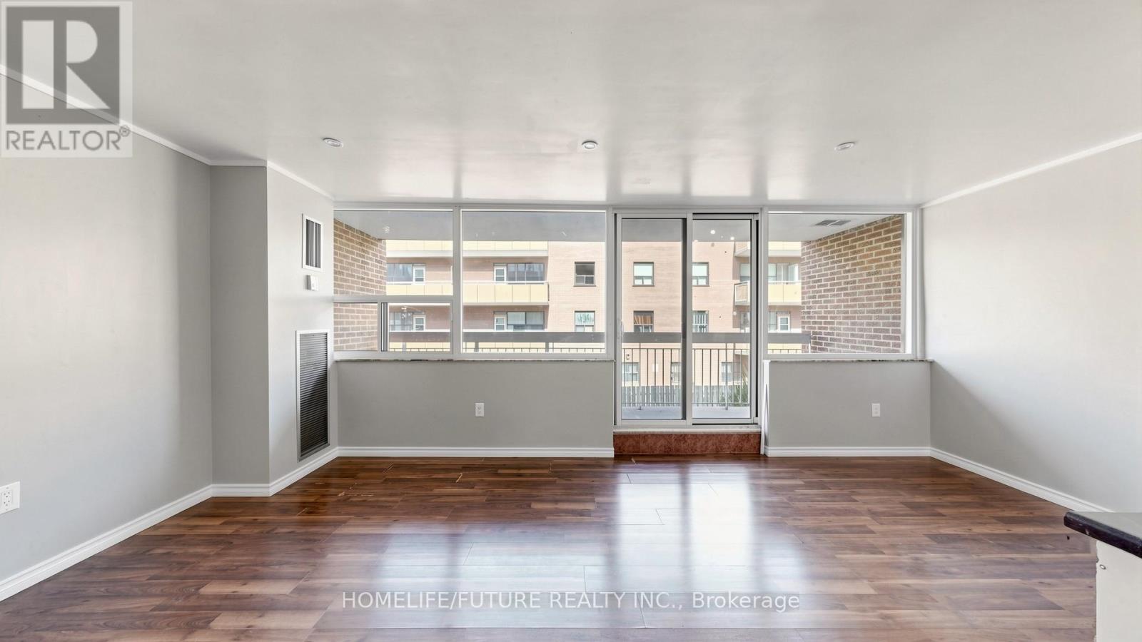 #204 4060 LAWRENCE AVENUE E - 11