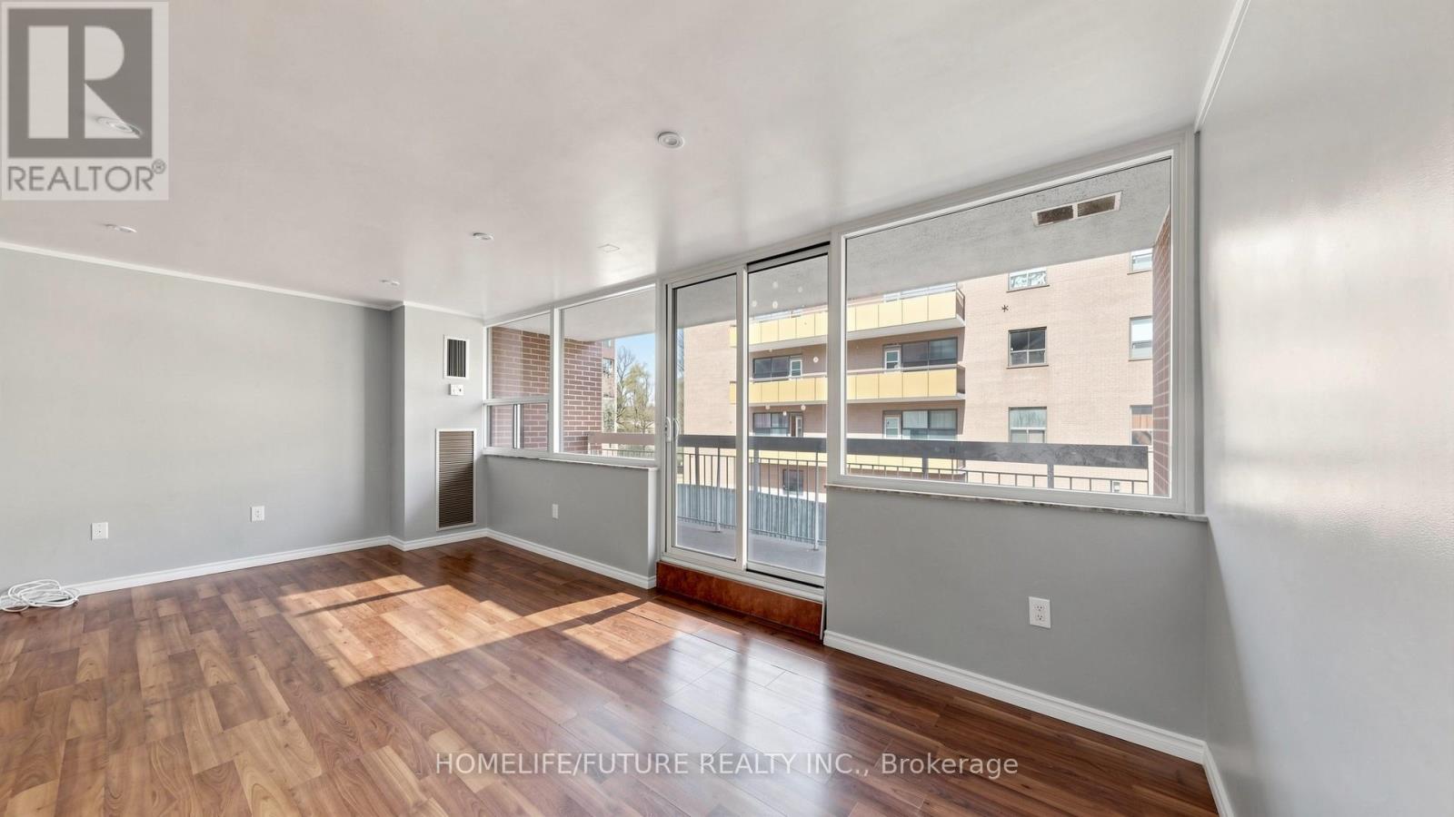 #204 4060 LAWRENCE AVENUE E - 12