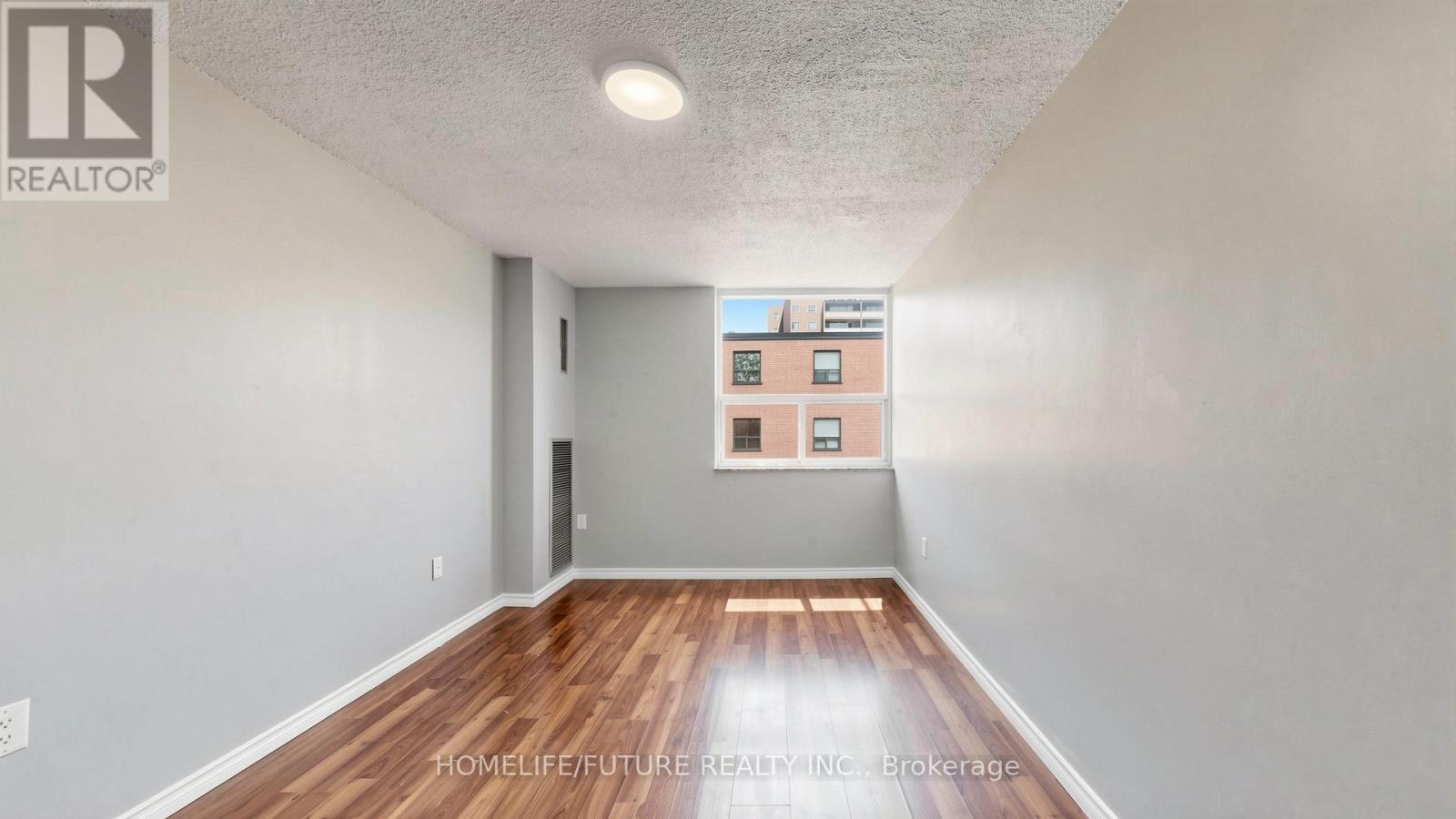 #204 4060 LAWRENCE AVENUE E - 26