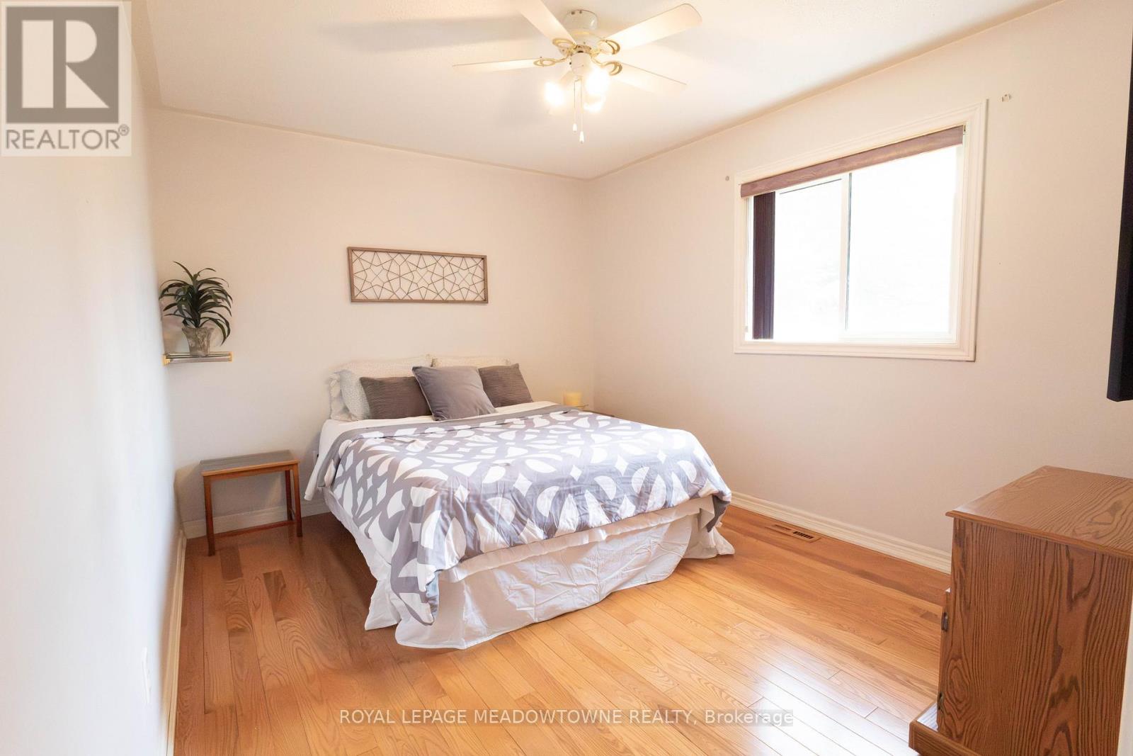 89 ROYAL BEECH DRIVE - 11