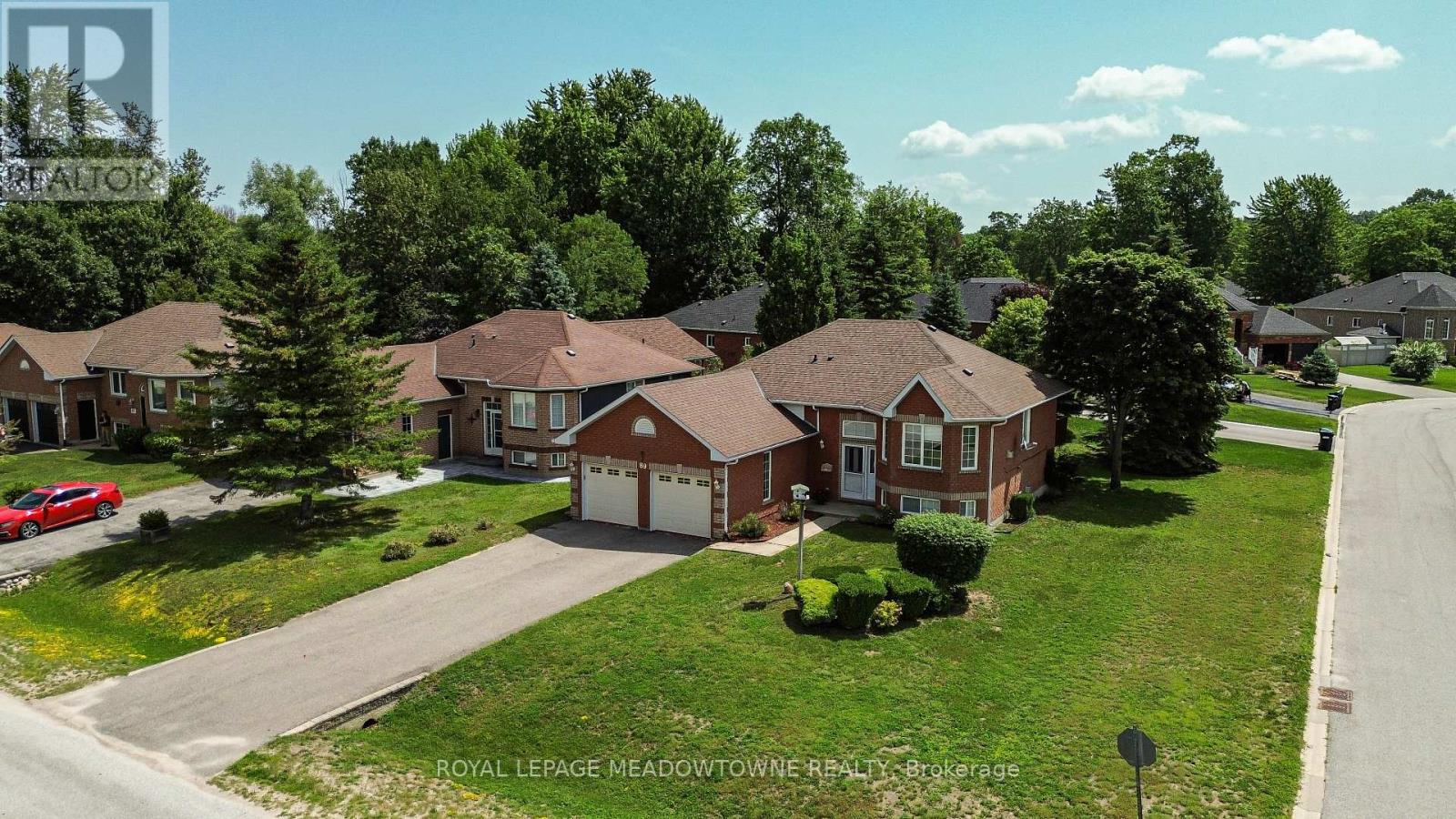 89 ROYAL BEECH DRIVE - 3