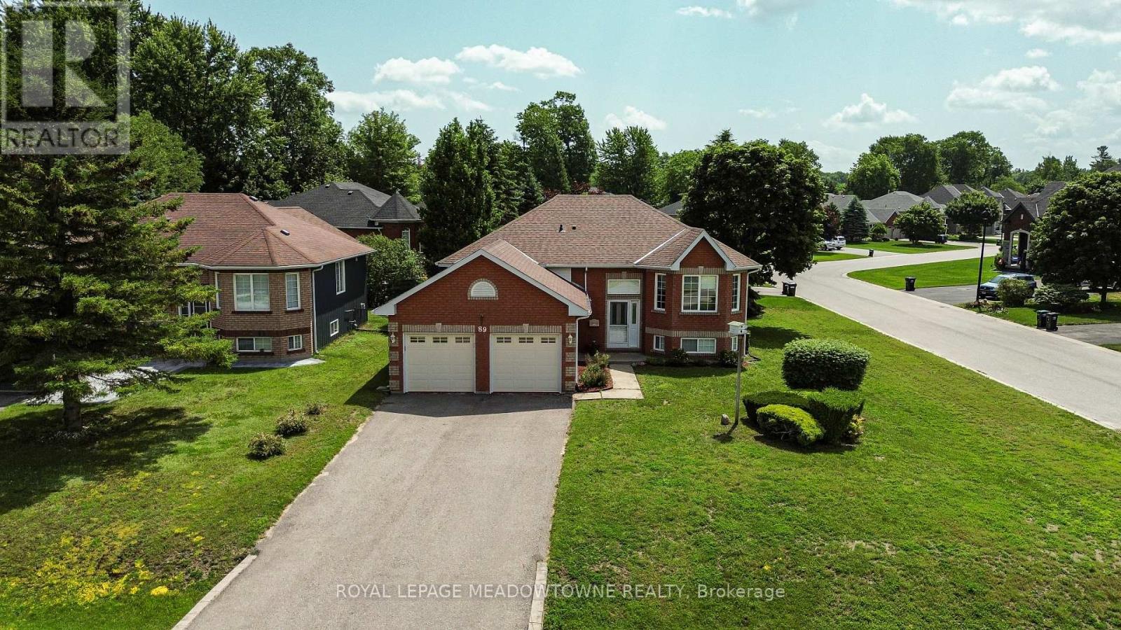 89 ROYAL BEECH DRIVE - 4