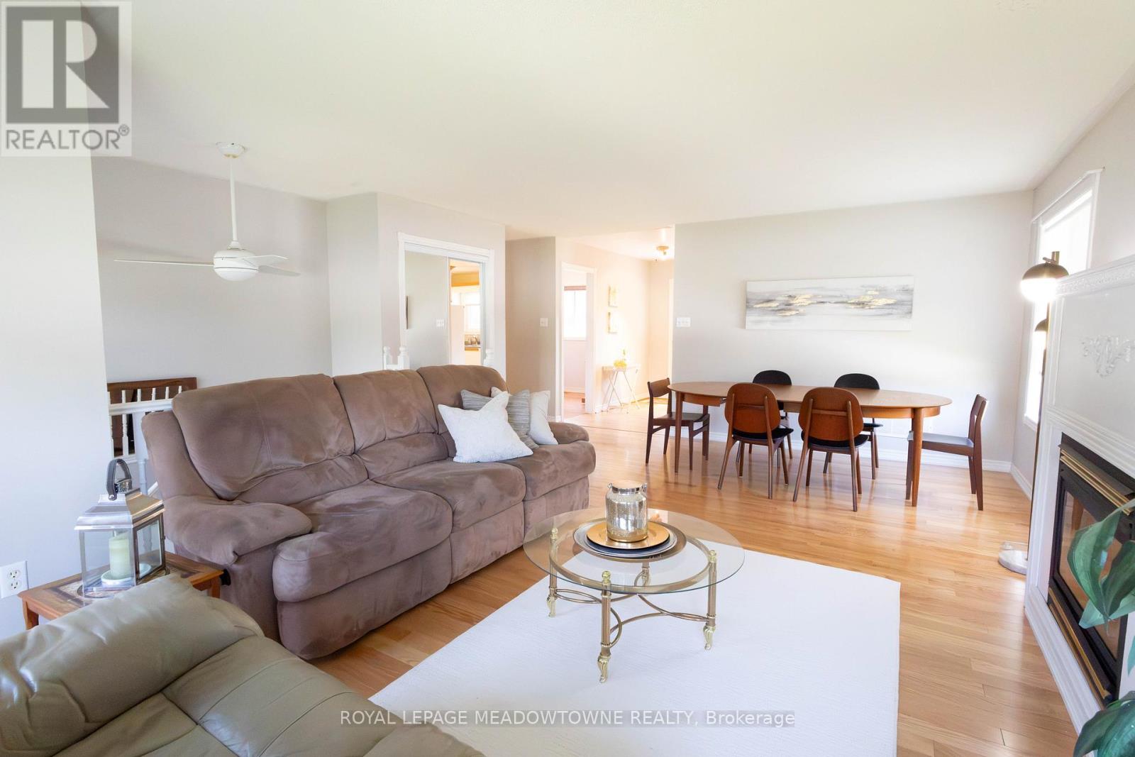 89 ROYAL BEECH DRIVE - 6