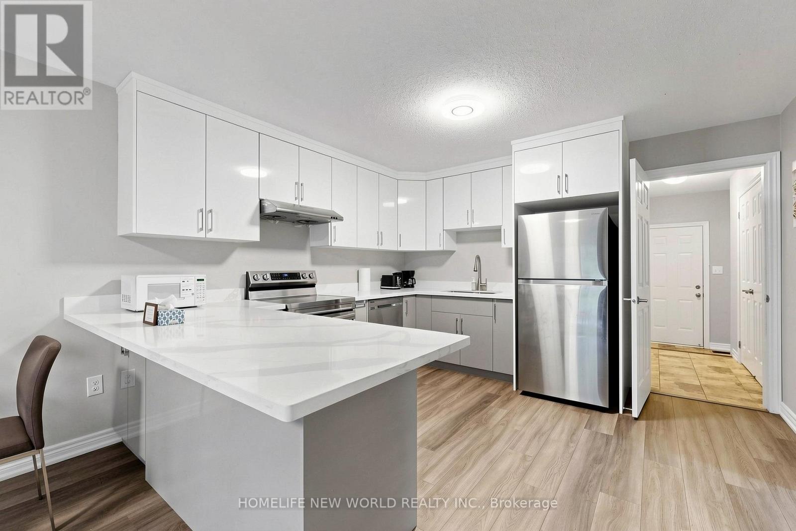 208 HUNTING RIDGES DRIVE - 28