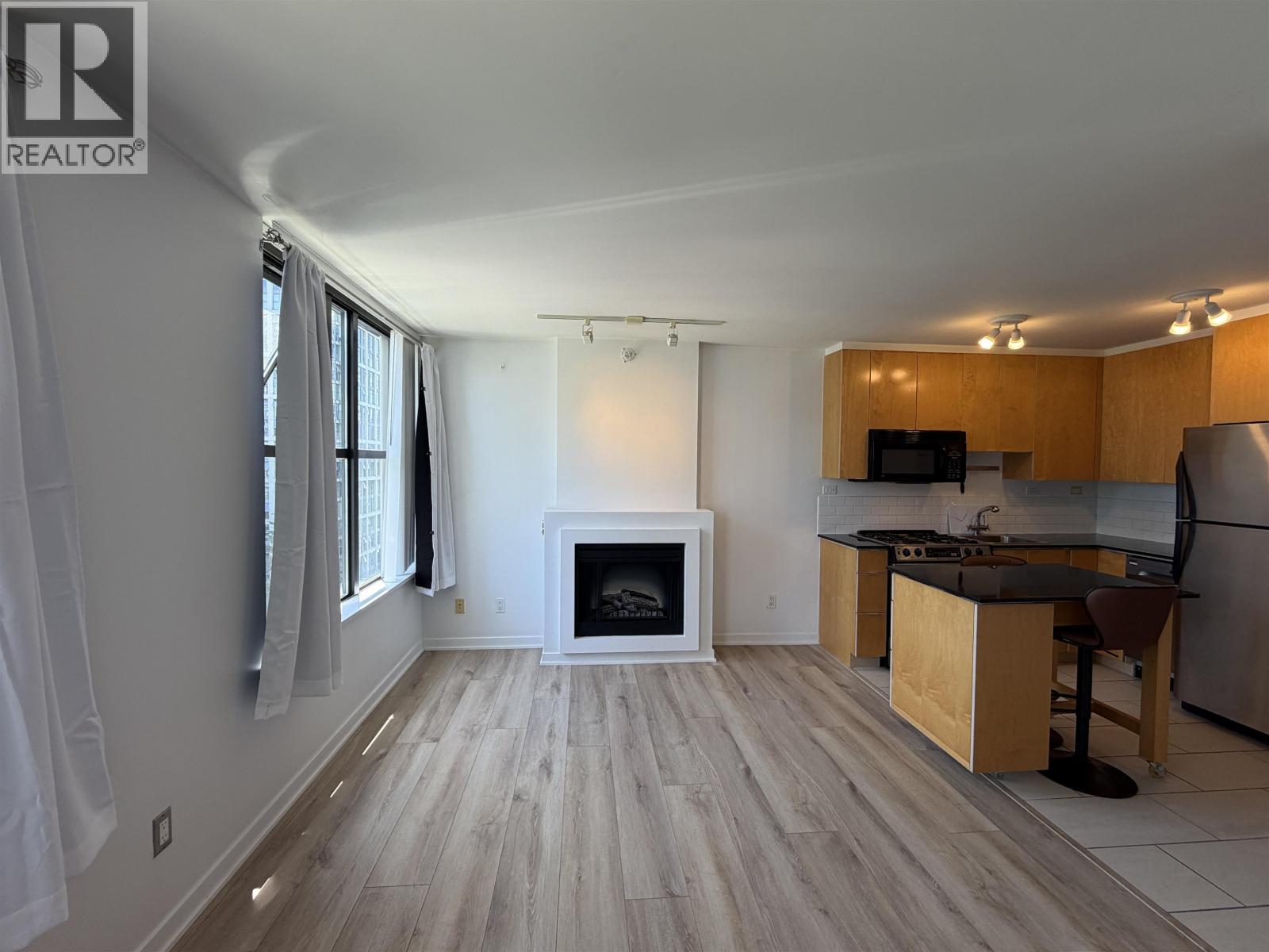 904 989 BEATTY STREET, Vancouver