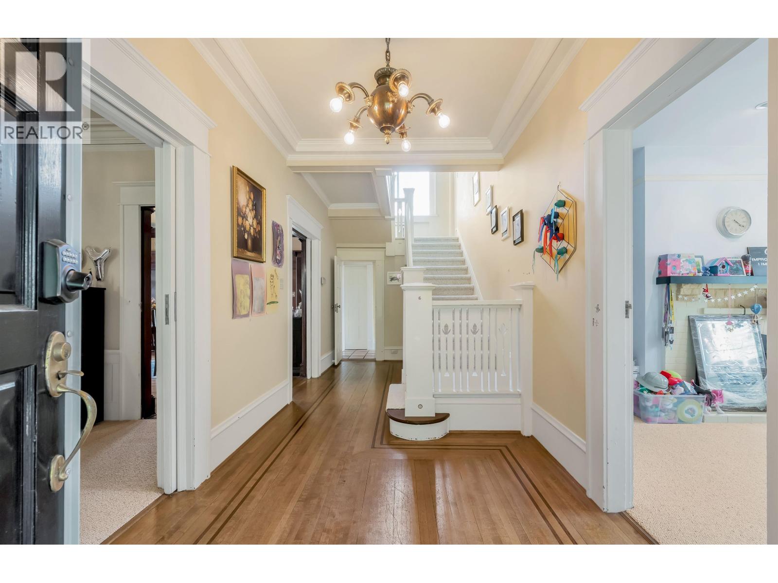 1670 W 49TH AVENUE, Vancouver