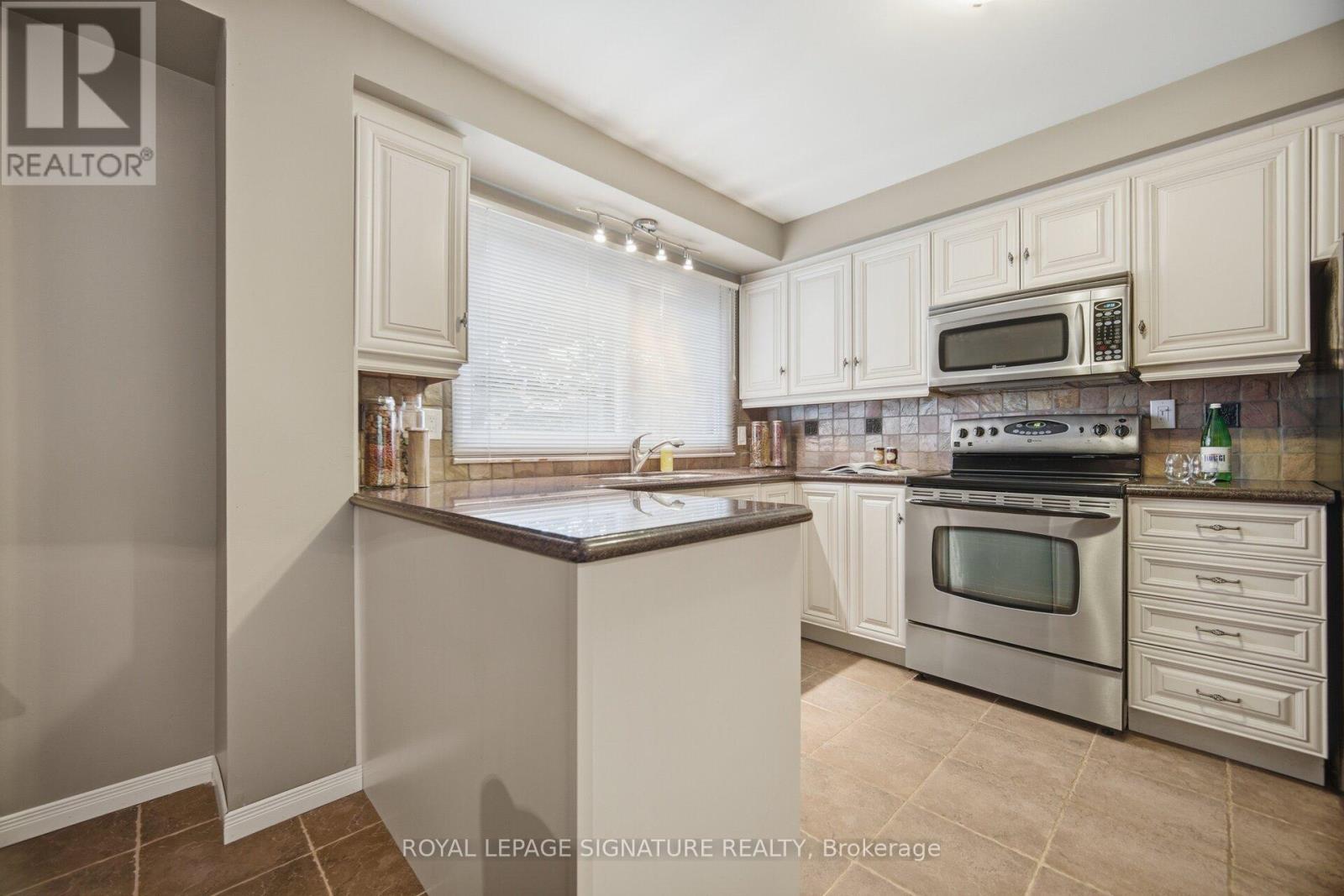 #42 4230 FIELDGATE DRIVE - 14