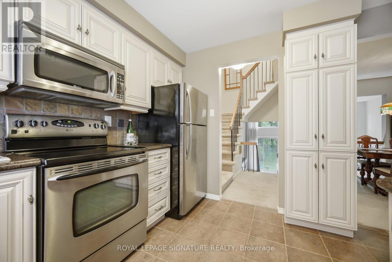 #42 4230 FIELDGATE DRIVE - 15
