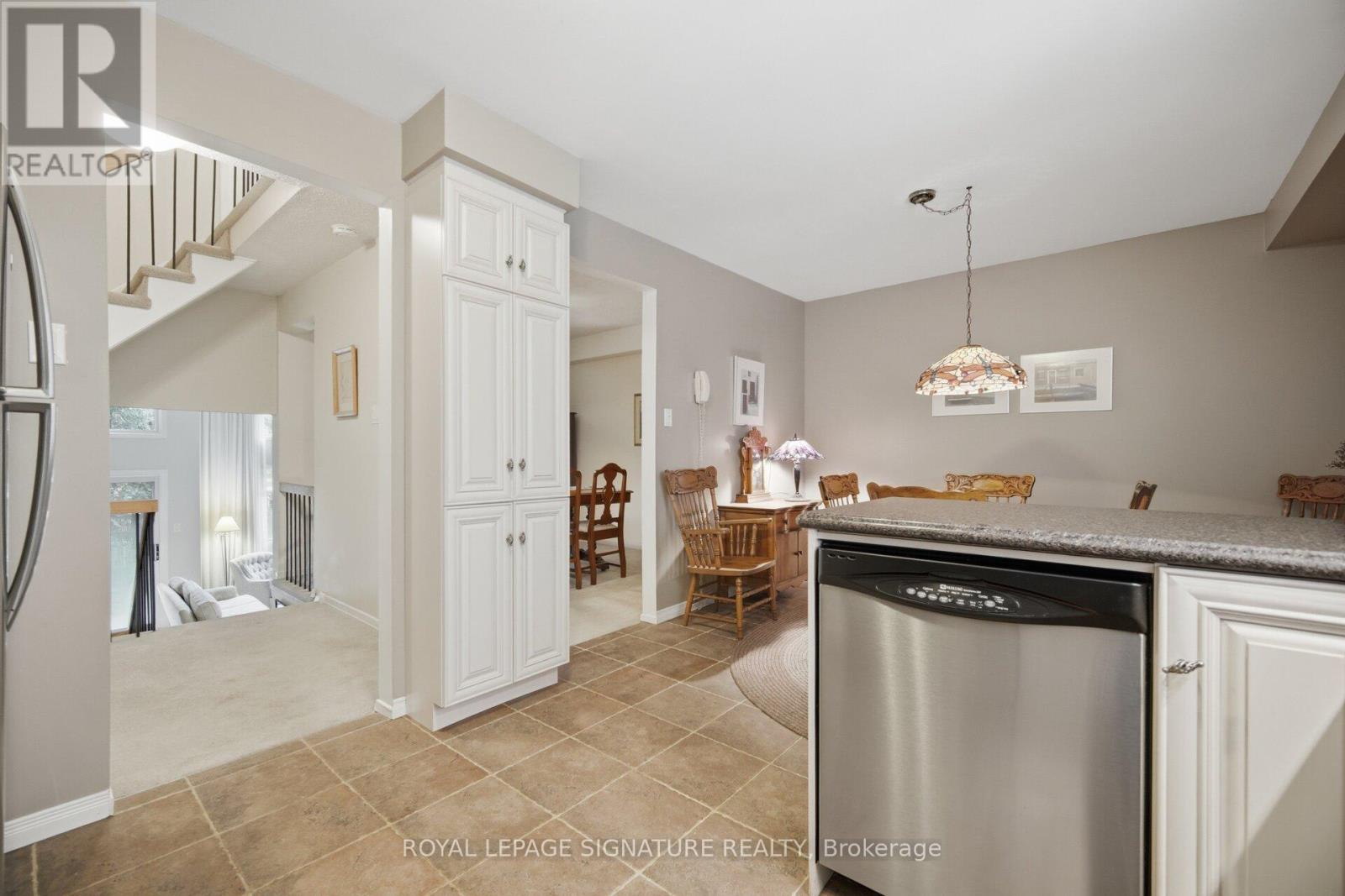 #42 4230 FIELDGATE DRIVE - 16