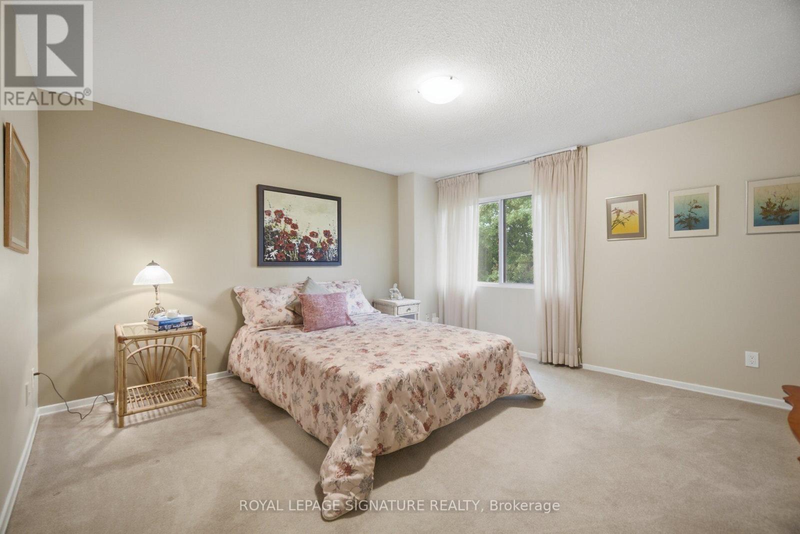 #42 4230 FIELDGATE DRIVE - 23