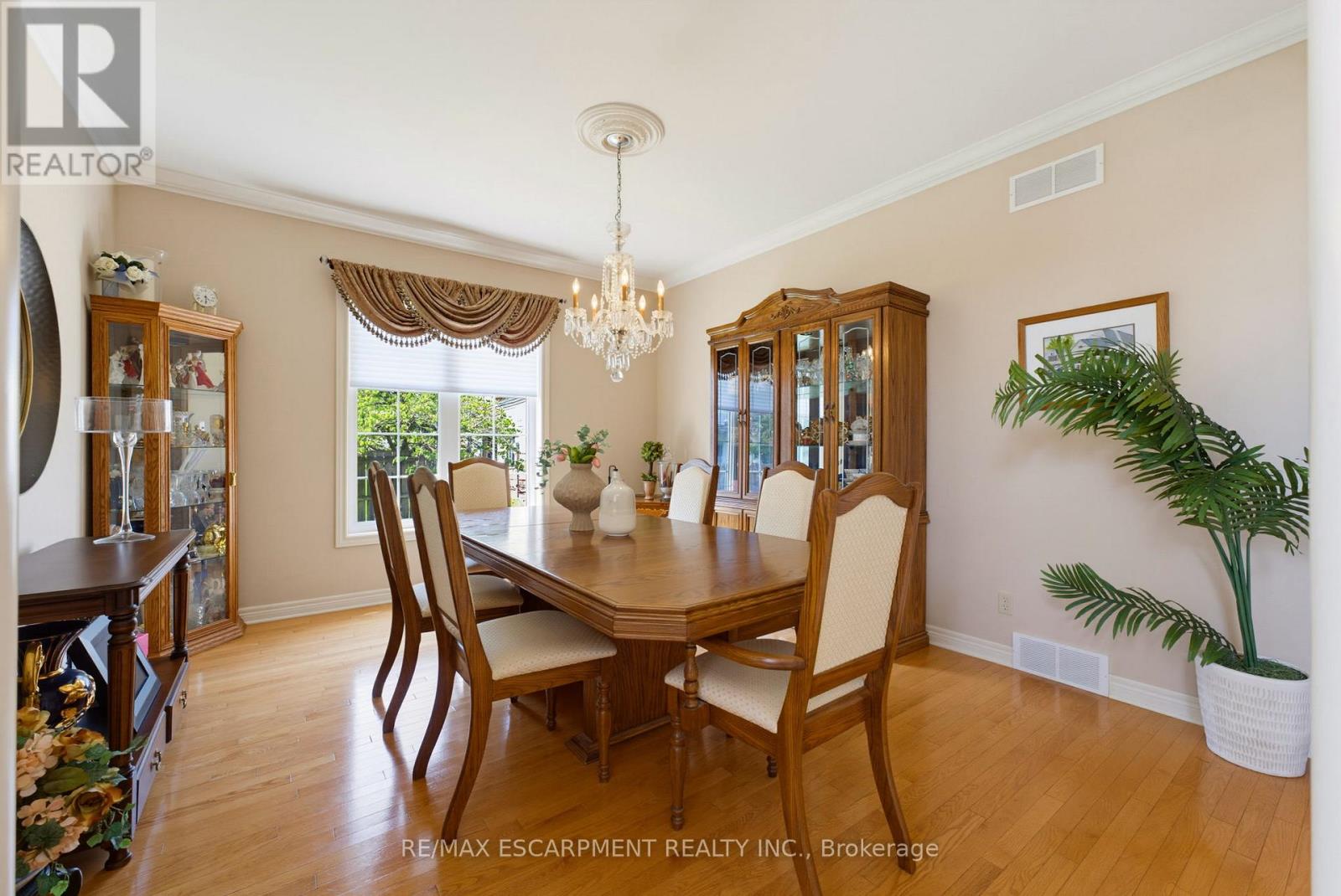 4188 VICTORIA AVENUE - 14