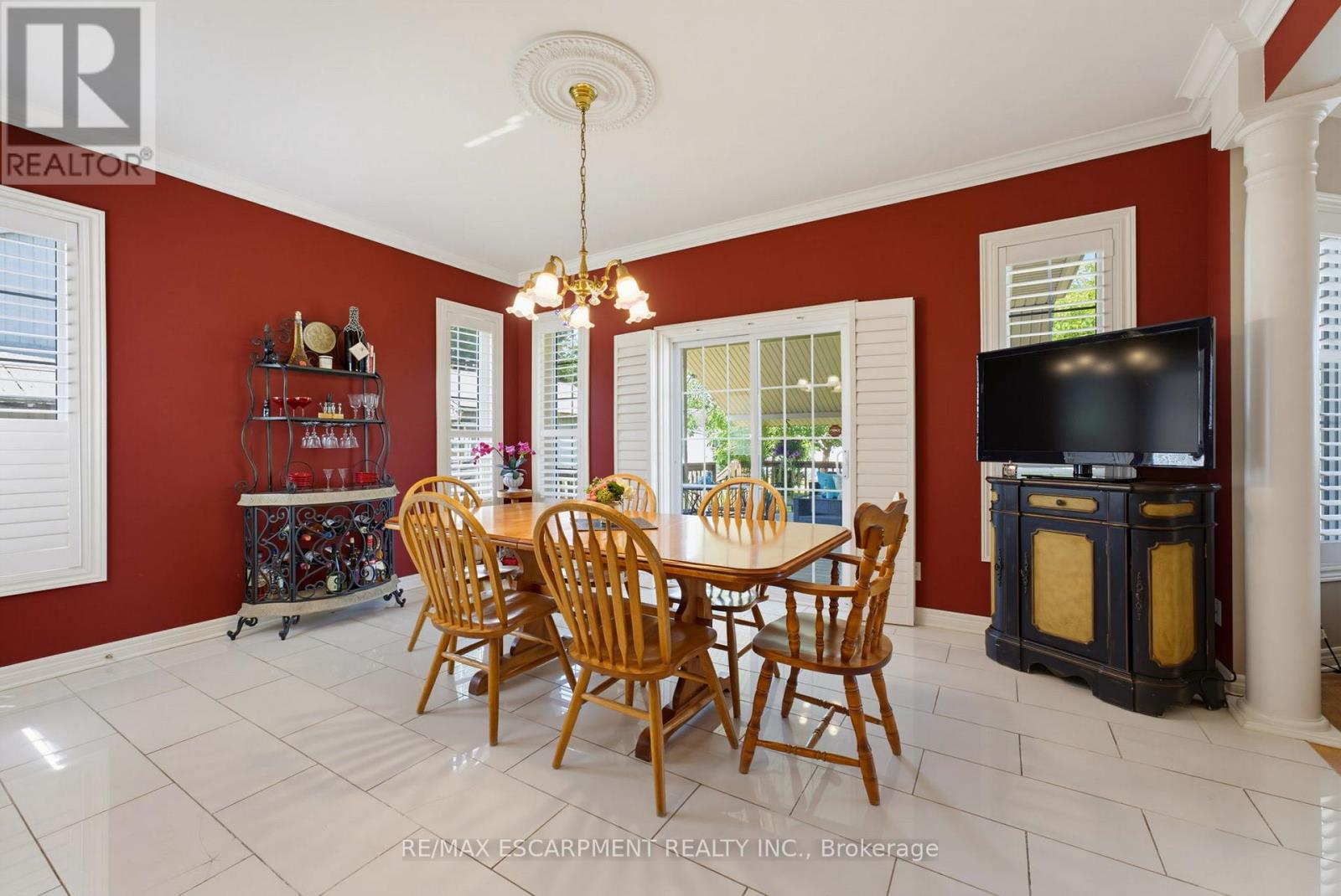 4188 VICTORIA AVENUE - 21