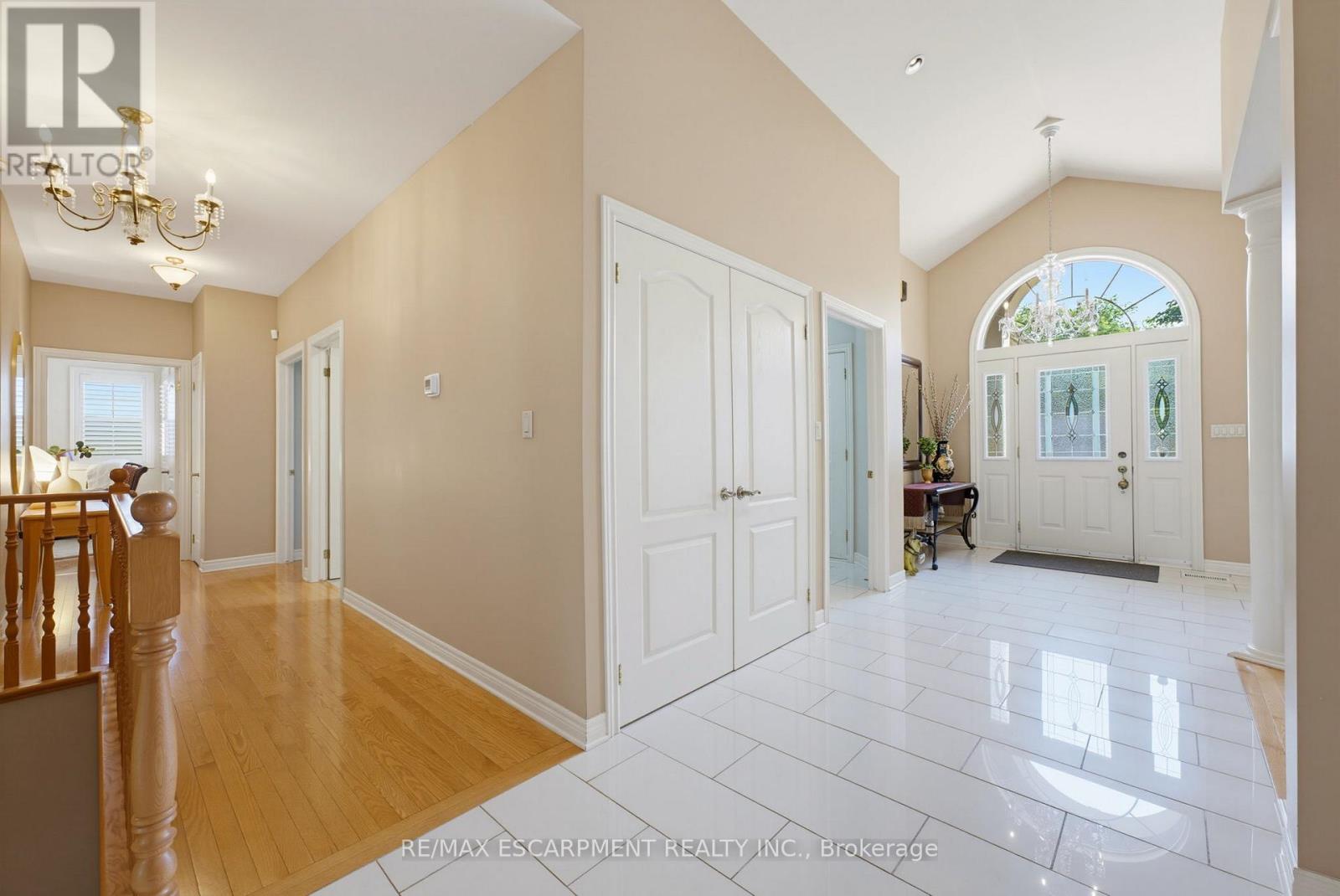 4188 VICTORIA AVENUE - 23