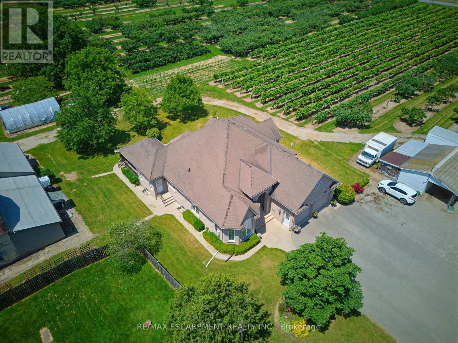 4188 VICTORIA AVENUE - 4